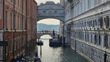 https://trips-photo.sletat.ru/Tours/1309017c-27e0-44e6-adfe-70da15b14e4d.jpg
