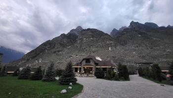 https://trips-photo.sletat.ru/Tours/15d13162-b6f4-4419-8951-7c4f6e32961a.jpg