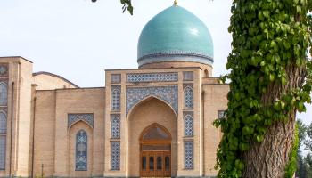 https://trips-photo.sletat.ru/Tours/17f3eace-34f8-4e19-b913-61c9f5add2c6.jpg