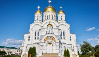 https://trips-photo.sletat.ru/Tours/269dc58d-ec9b-4018-8e4e-0381af7e80ca.jpg