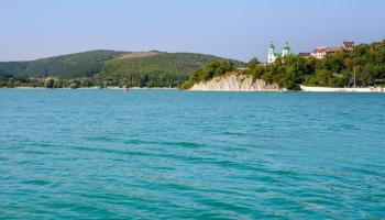 https://trips-photo.sletat.ru/Tours/37217926-aa05-46f4-a78a-7a477e1206d5.jpg