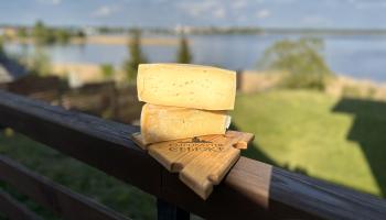 https://trips-photo.sletat.ru/Tours/3f3306a2-7201-438f-ad5a-0fe9000b322c.jpg