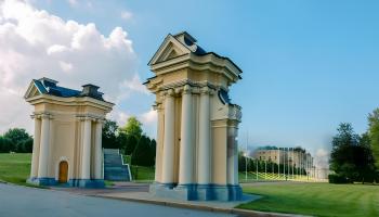 https://trips-photo.sletat.ru/Tours/4005dd37-8436-4a38-93a8-b6a1ee5812b0.jpg