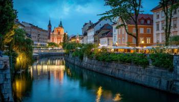 https://trips-photo.sletat.ru/Tours/7b730fde-c60b-4fca-b61d-383293801567.jpg