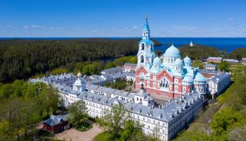 https://trips-photo.sletat.ru/Tours/8582c6d7-0e08-43f9-bb57-8272c7da3262.jpg