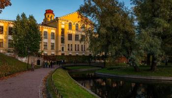 https://trips-photo.sletat.ru/Tours/95e7bcad-74fa-4f05-b0c9-03746dd93235.jpg