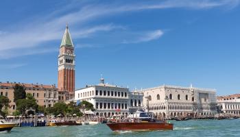 https://trips-photo.sletat.ru/Tours/c06c4a94-6901-4595-8bfb-a3baf8b29182.jpg