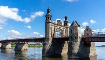 https://trips-photo.sletat.ru/Tours/c08d07af-376e-4381-845c-ec0d1f85d016.jpg