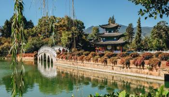 https://trips-photo.sletat.ru/Tours/e819aed9-949d-411d-93f6-49ddaac4a761.jpg
