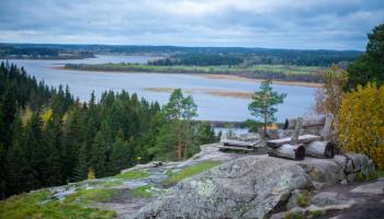 https://trips-photo.sletat.ru/Tours/eb704773-74fa-4011-bd3d-39d58d7610c3.jpg